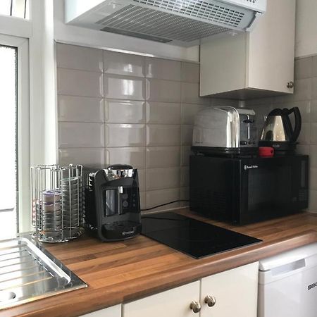 Studio Apartment Рейнъм Екстериор снимка