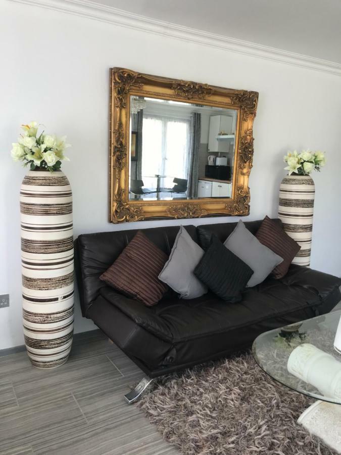 Studio Apartment Рейнъм Екстериор снимка