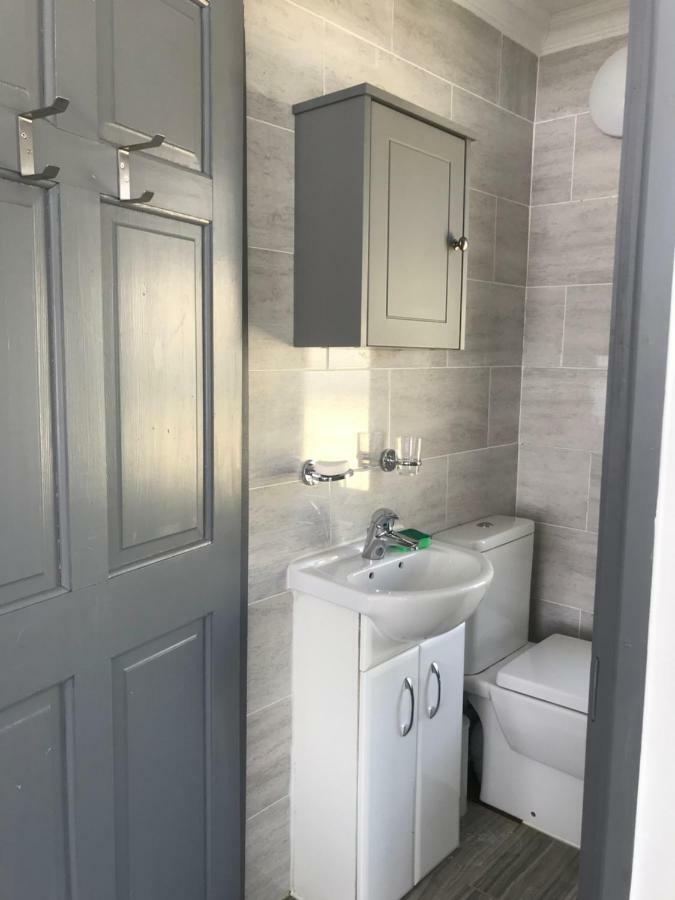 Studio Apartment Рейнъм Екстериор снимка